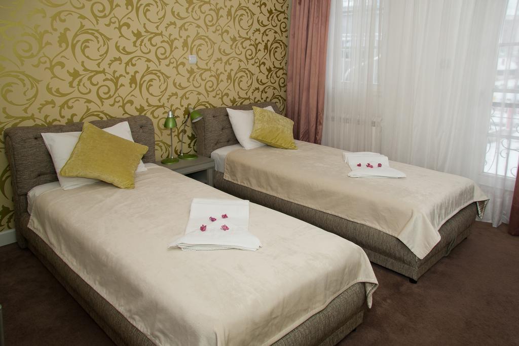 Hotel Kralj Vrnjačka Banja 客房 照片